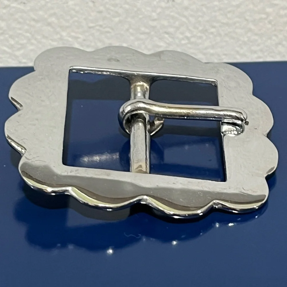 Silver Metal Scallop Edges Belt Buckle Vintage 90s 00s Y2K Womens 2.75” X 2.5”